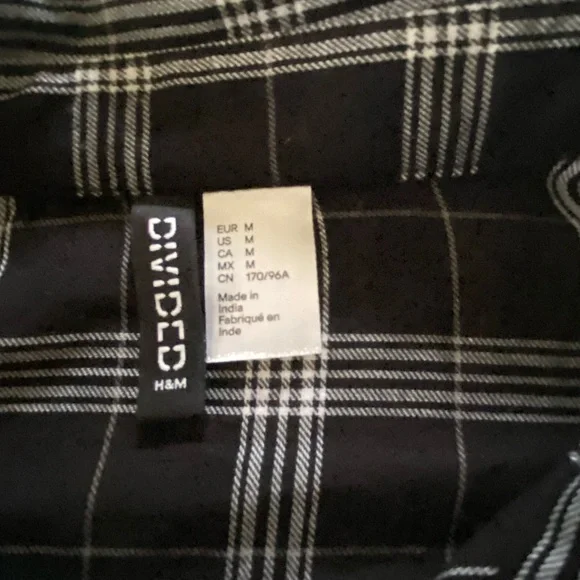 DIVIDED Women’s Long Sleeve Crop Top, Size M - Picture 5 of 5